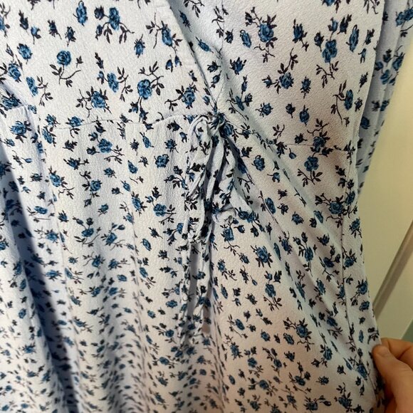 Wild Fable Target Light Blue Floral A-Line Faux Wrap Dress Size Medium - Picture 7 of 11